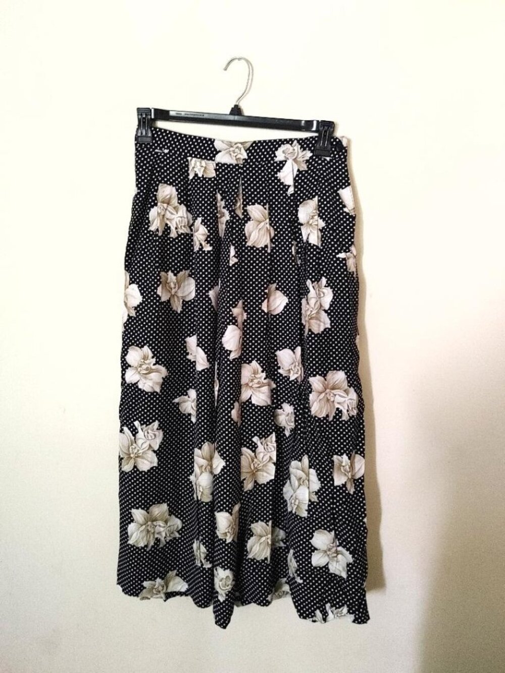 Vintage Talbots Pleated Size 12 100% Rayon Skirt
